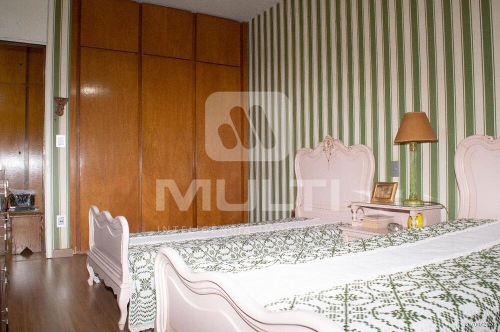 Casa, 4 quartos, 340 m² - Foto 4