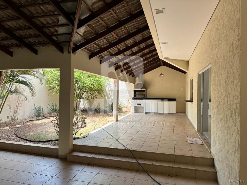 Casa à venda com 4 quartos, 391m² - Foto 3