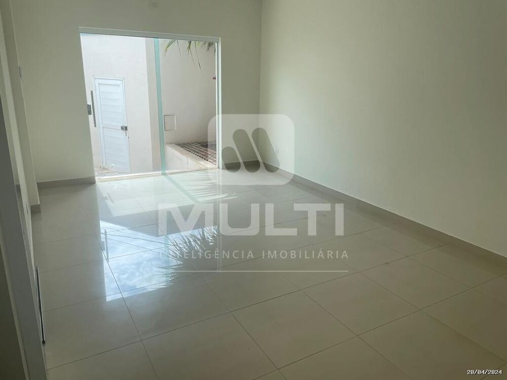 Casa à venda com 3 quartos, 250m² - Foto 5