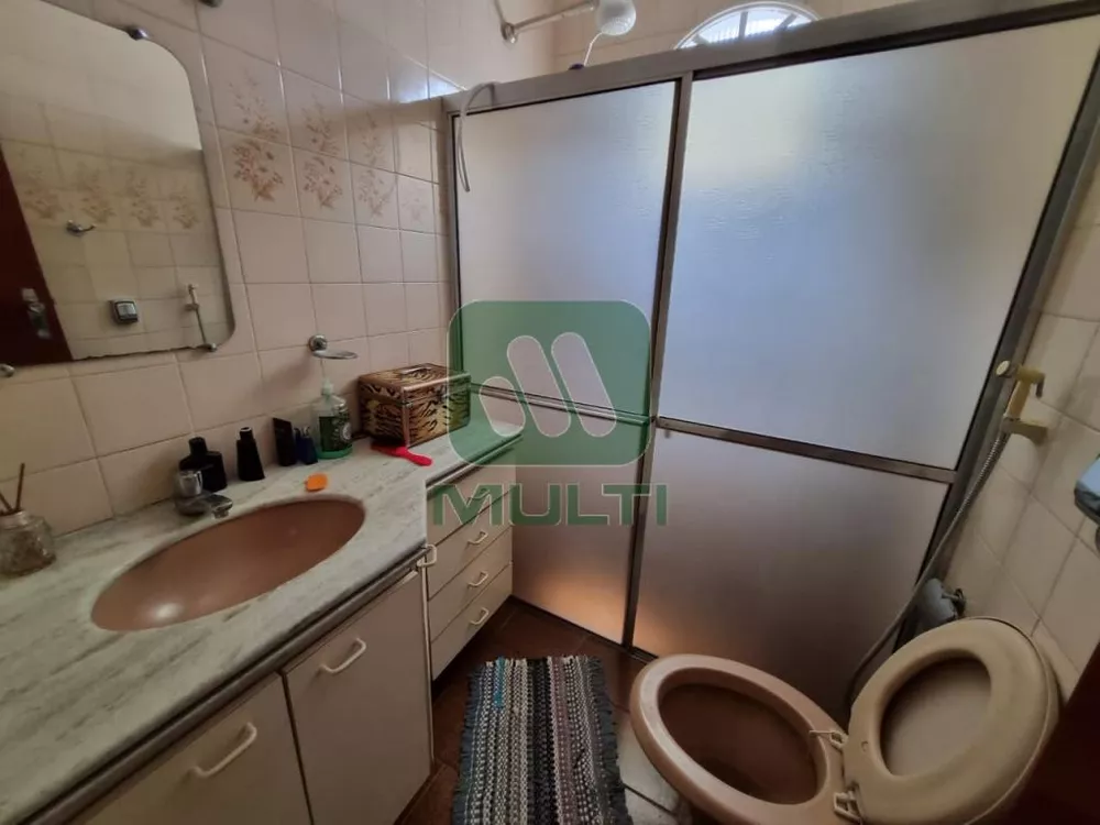 Casa à venda com 3 quartos, 200m² - Foto 10