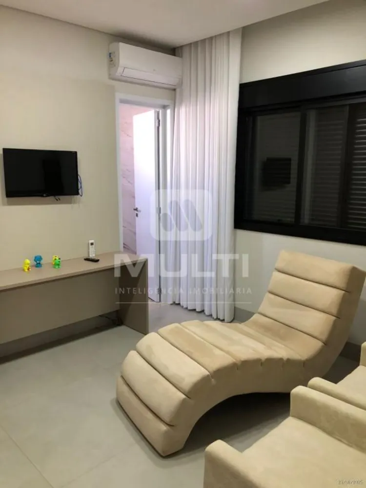 Casa, 3 quartos, 286 m² - Foto 9
