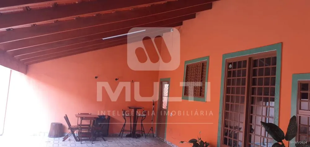 Casa, 4 quartos, 232 m² - Foto 2