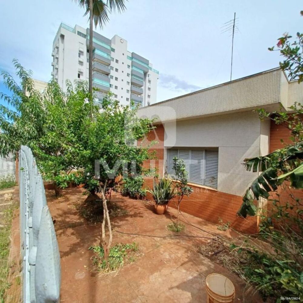 Loteamento e Condomínio - Foto 1