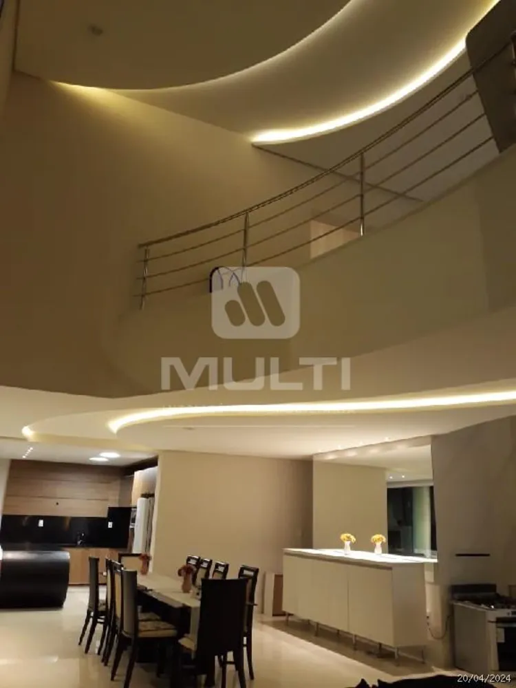 Casa, 3 quartos, 170 m² - Foto 1