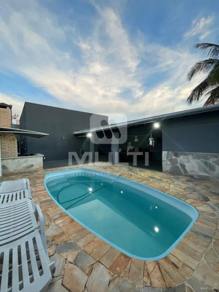 Casa, 3 quartos, 183 m² - Foto 1