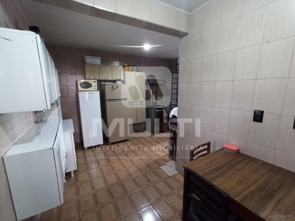 Casa, 3 quartos, 200 m² - Foto 4