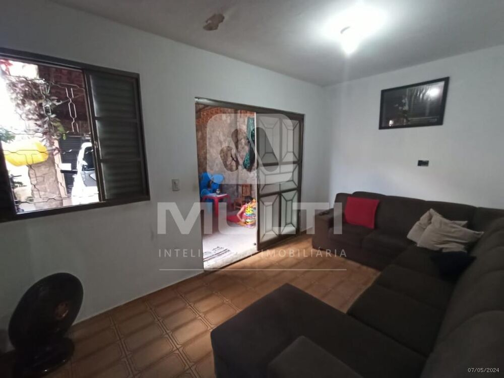 Casa, 3 quartos, 200 m² - Foto 1