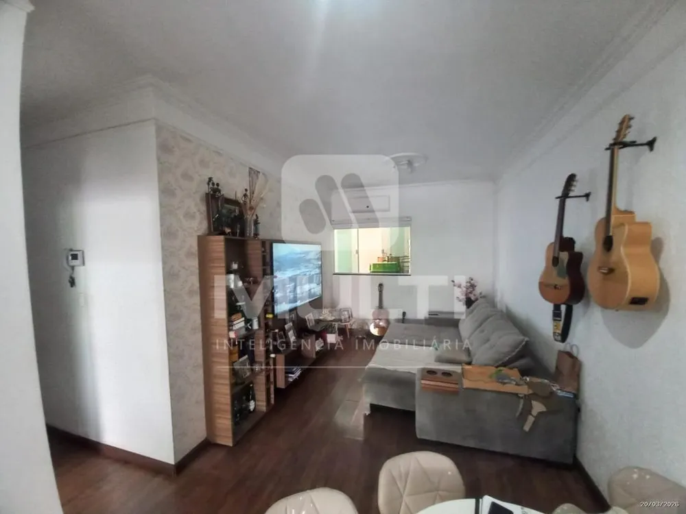 Casa, 3 quartos, 230 m² - Foto 3
