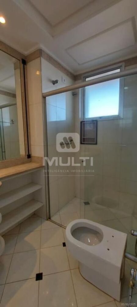 Cobertura, 3 quartos, 220 m² - Foto 2