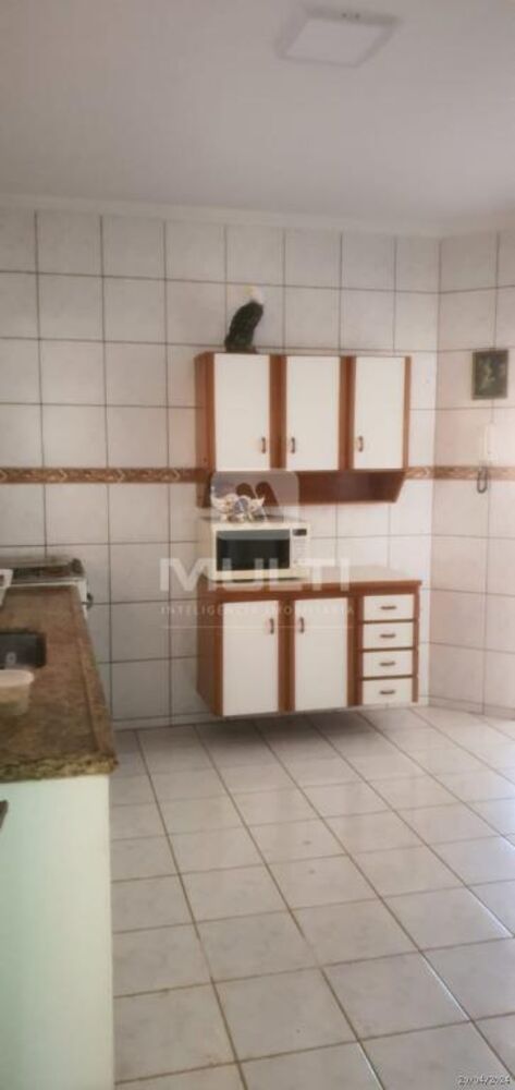 Casa à venda com 5 quartos, 200m² - Foto 18
