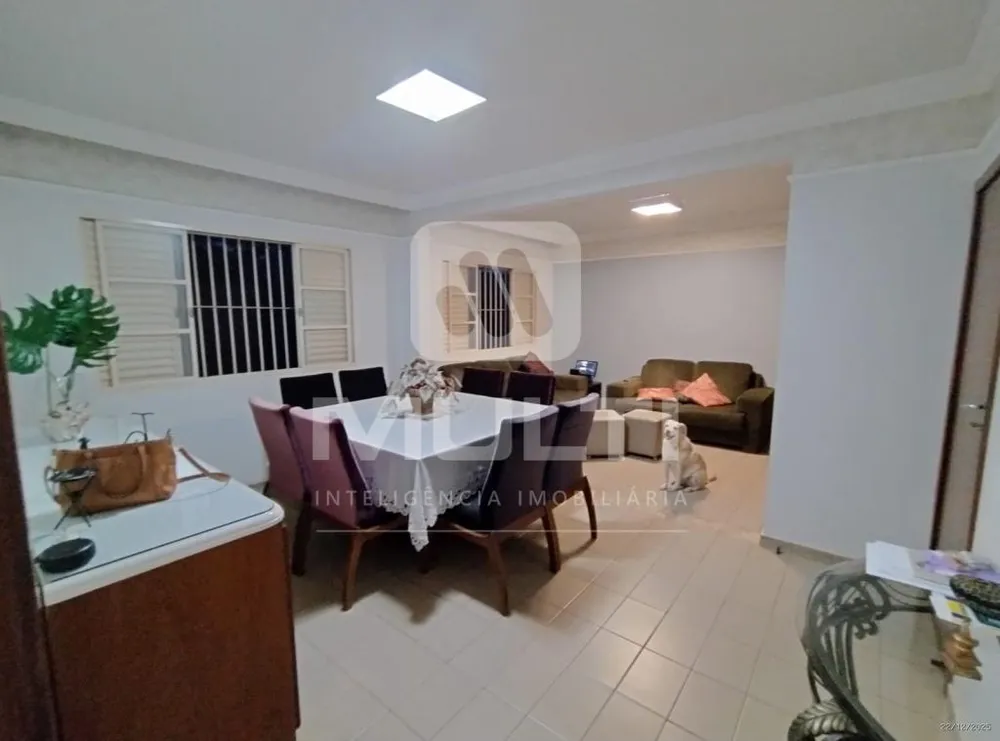 Casa, 3 quartos, 242 m² - Foto 8