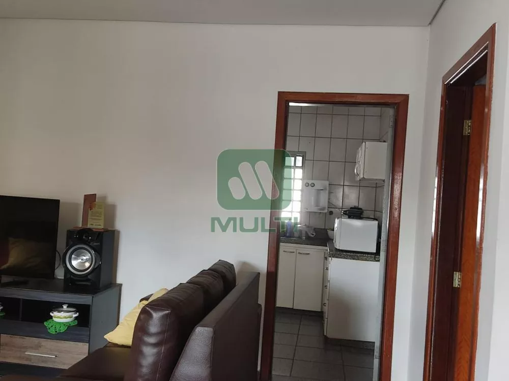 Casa à venda com 3 quartos, 191m² - Foto 3