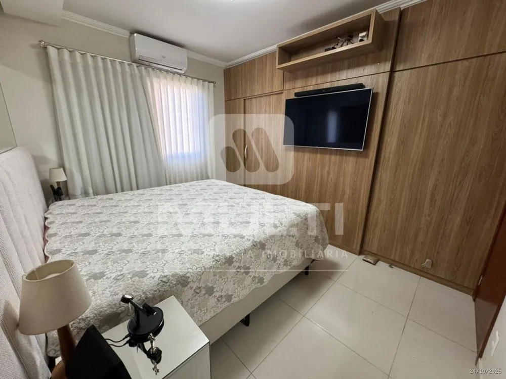 Cobertura, 3 quartos, 210 m² - Foto 2