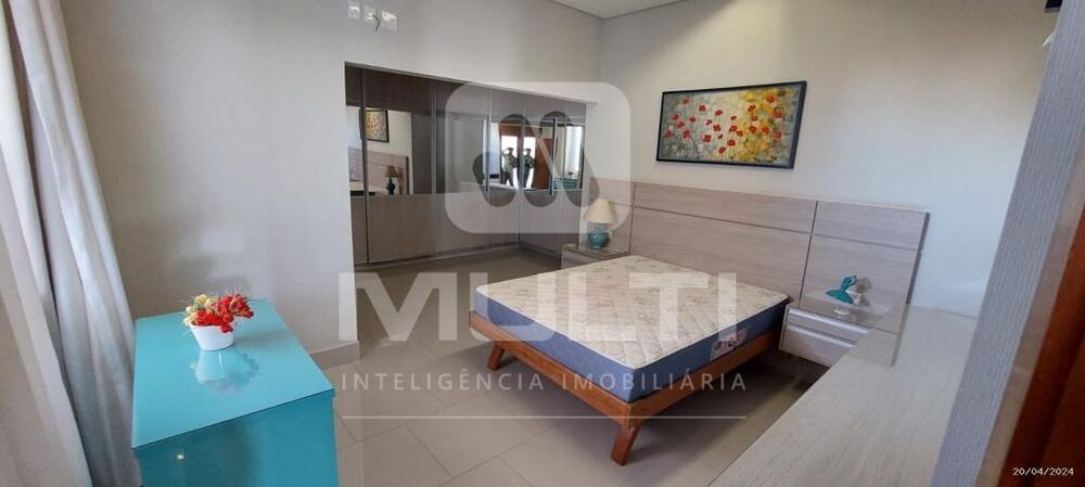 Casa à venda com 4 quartos, 440m² - Foto 7
