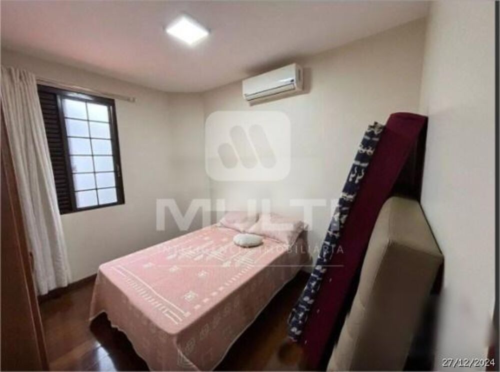 Casa, 4 quartos, 367 m² - Foto 26
