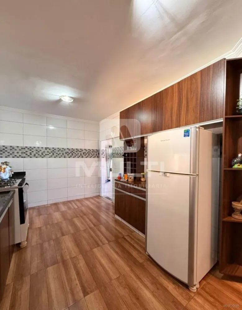 Casa, 3 quartos, 180 m² - Foto 2