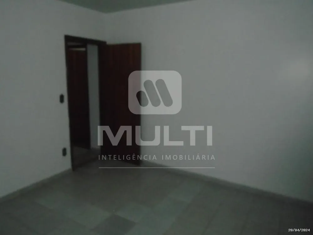 Casa, 3 quartos, 224 m² - Foto 4