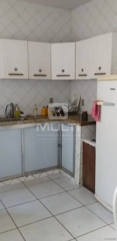 Casa, 3 quartos, 217 m² - Foto 1