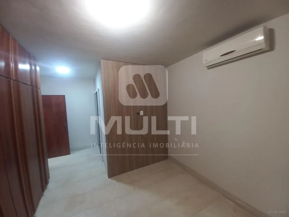 Casa, 3 quartos, 220 m² - Foto 3