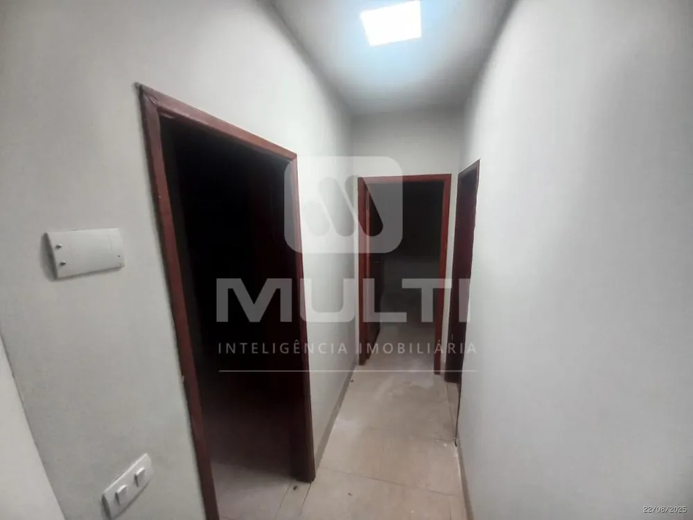 Casa, 3 quartos, 220 m² - Foto 2