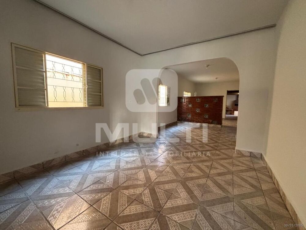 Casa, 3 quartos, 188 m² - Foto 1