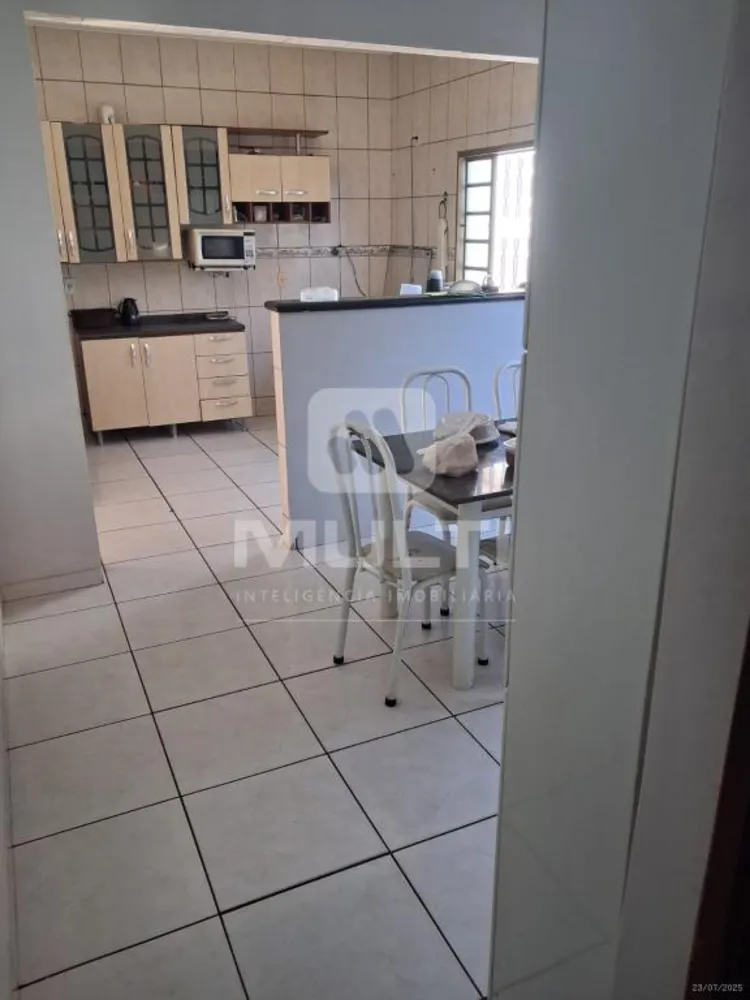Casa, 3 quartos, 157 m² - Foto 4