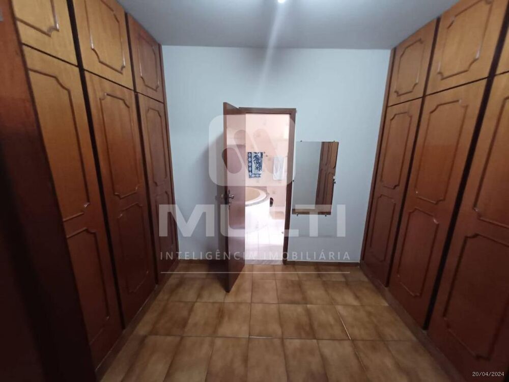 Casa à venda com 7 quartos, 400m² - Foto 8