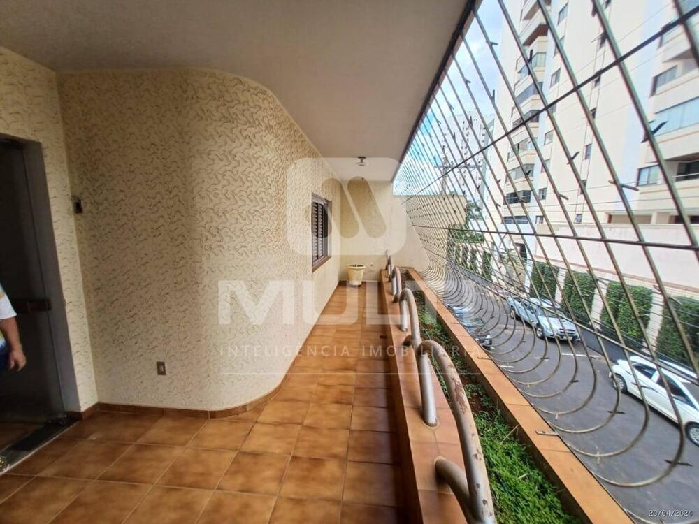 Casa à venda com 7 quartos, 400m² - Foto 24