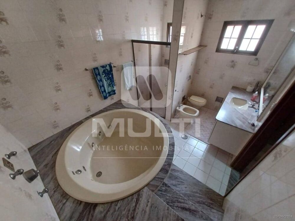 Casa à venda com 7 quartos, 400m² - Foto 11