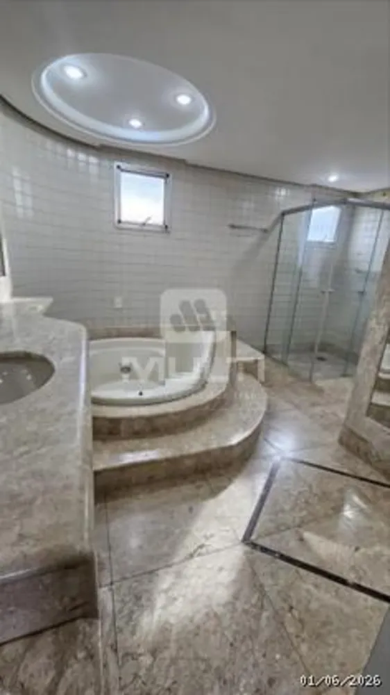 Cobertura, 3 quartos, 209 m² - Foto 3