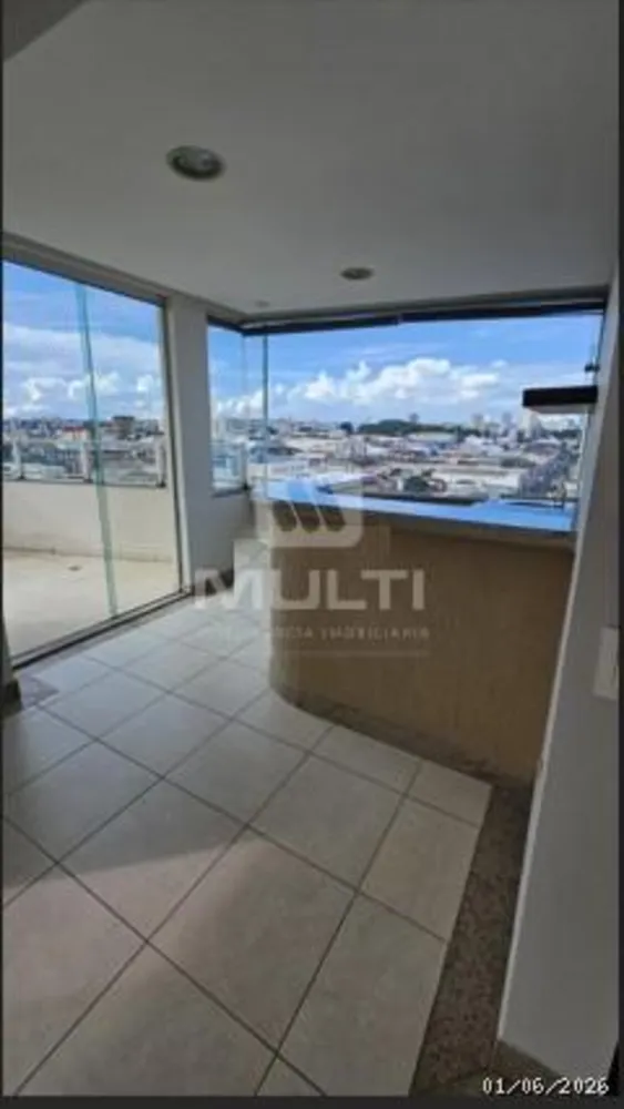 Cobertura, 3 quartos, 209 m² - Foto 4