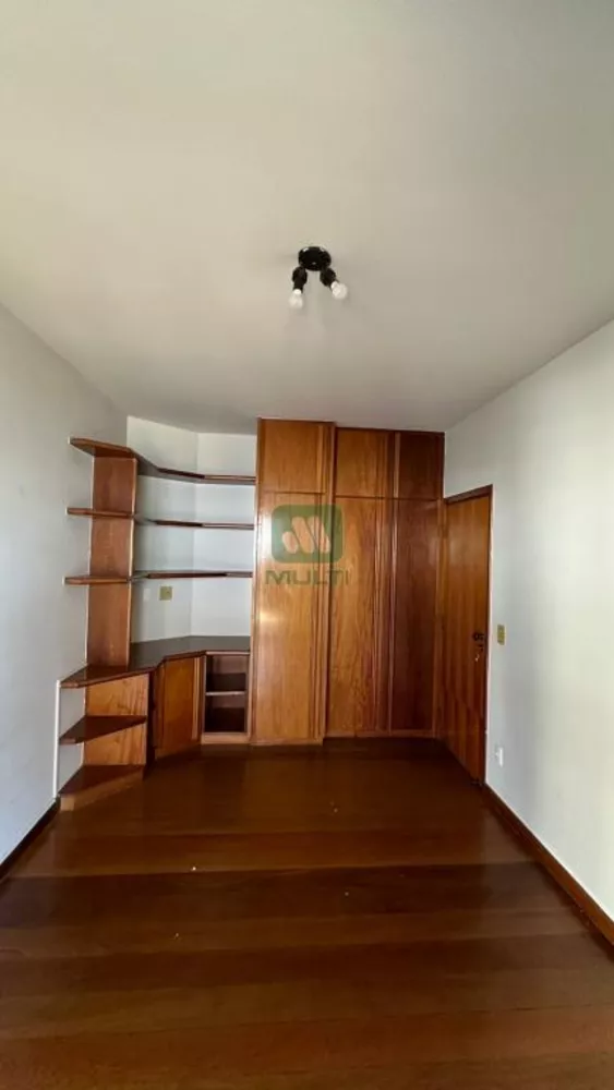 Apartamento à venda com 5 quartos, 264m² - Foto 8