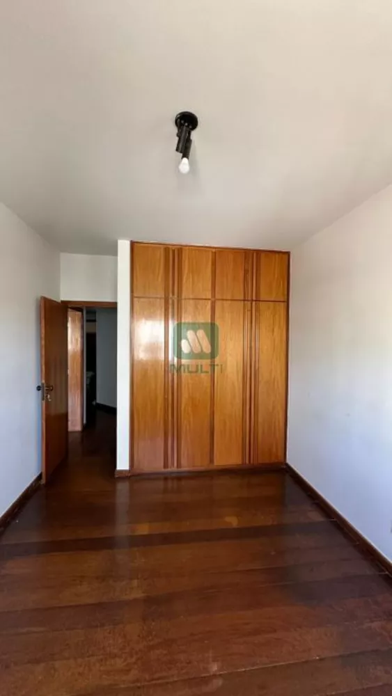 Apartamento à venda com 5 quartos, 264m² - Foto 9