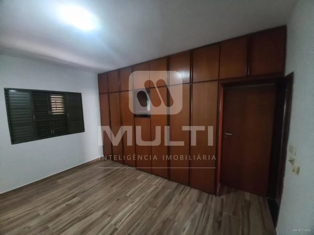 Casa, 3 quartos, 250 m² - Foto 6