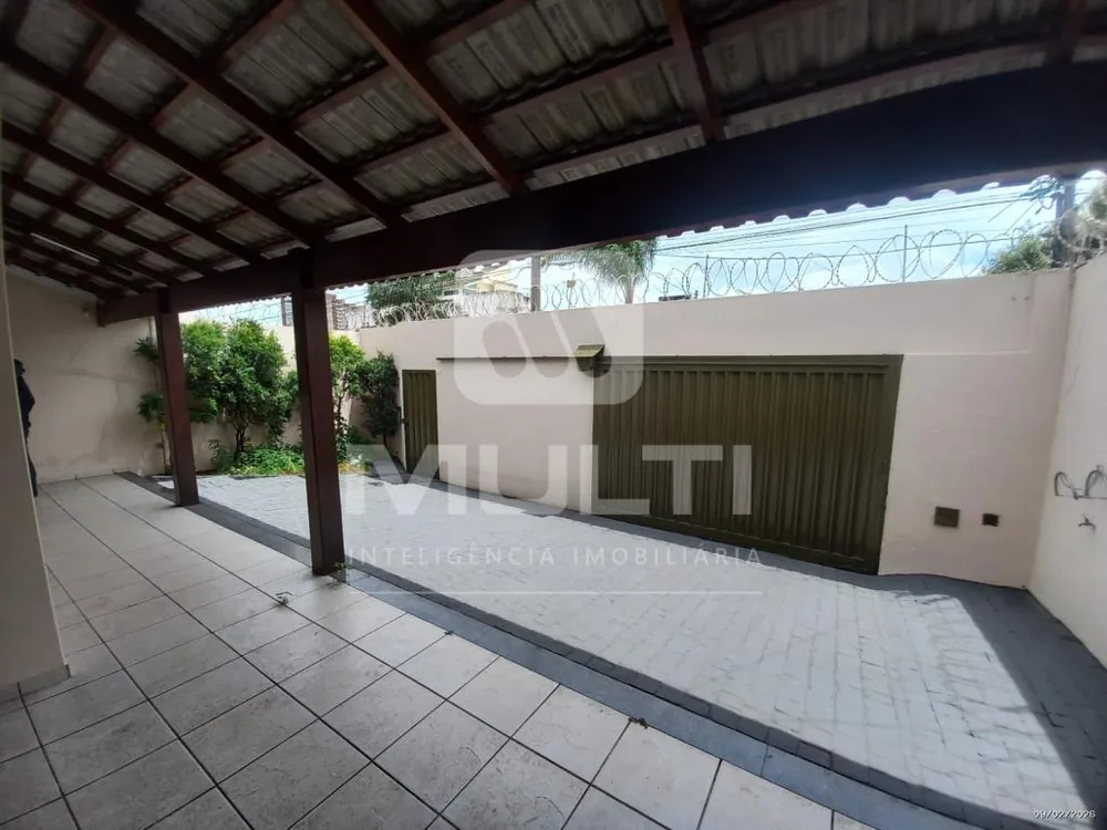 Casa, 3 quartos, 250 m² - Foto 1