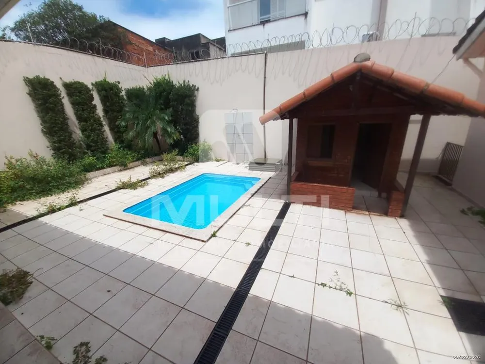 Casa, 3 quartos, 250 m² - Foto 10