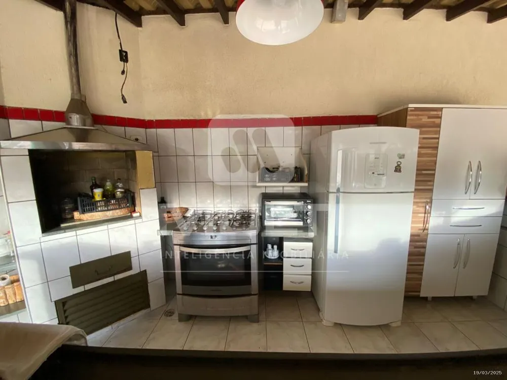 Casa, 3 quartos, 240 m² - Foto 11