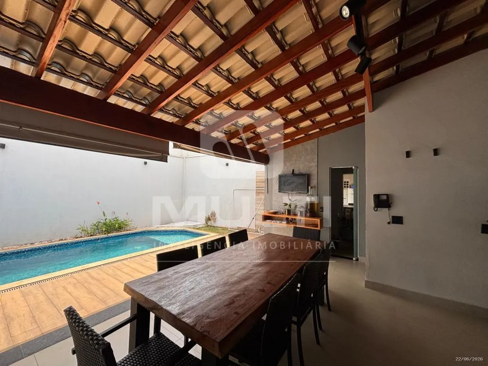 Casa, 3 quartos, 219 m² - Foto 3