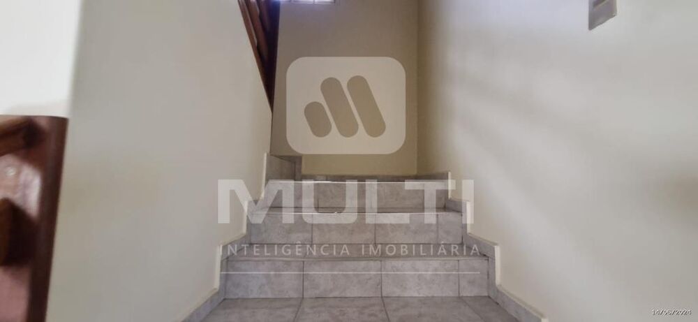 Casa, 5 quartos, 296 m² - Foto 1