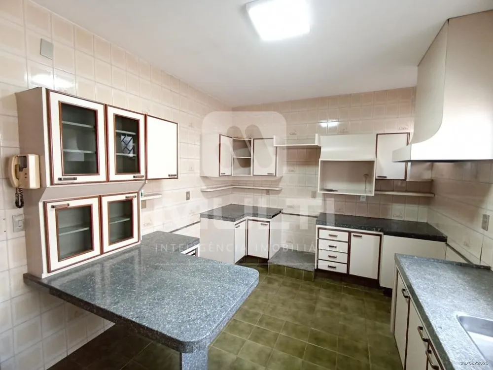 Casa, 4 quartos, 392 m² - Foto 4