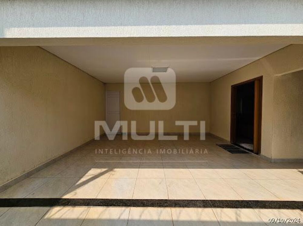 Casa, 3 quartos, 230 m² - Foto 1