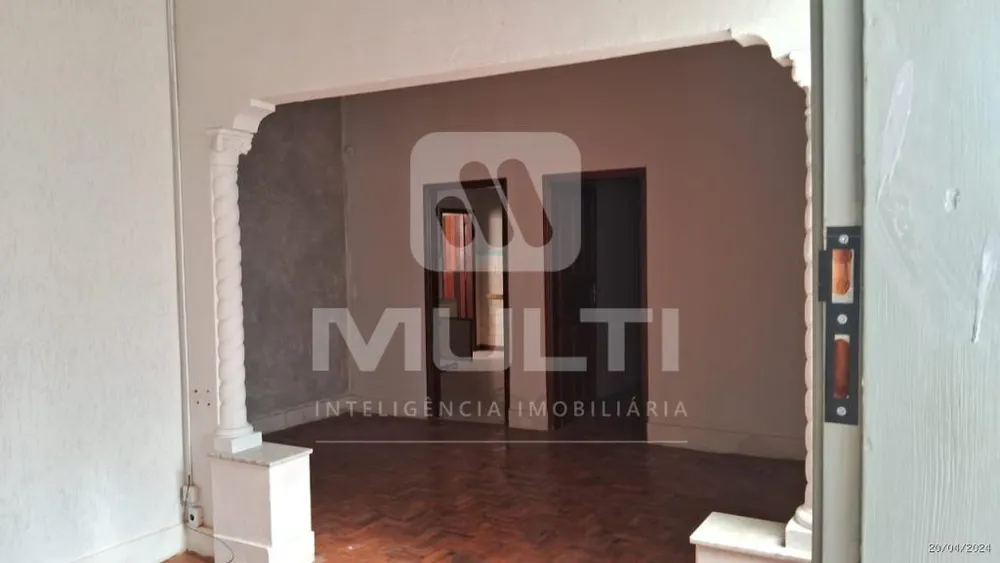 Casa, 4 quartos, 190 m² - Foto 1