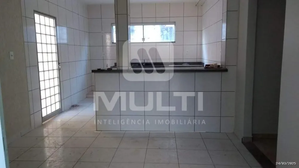Casa, 5 quartos, 240 m² - Foto 2