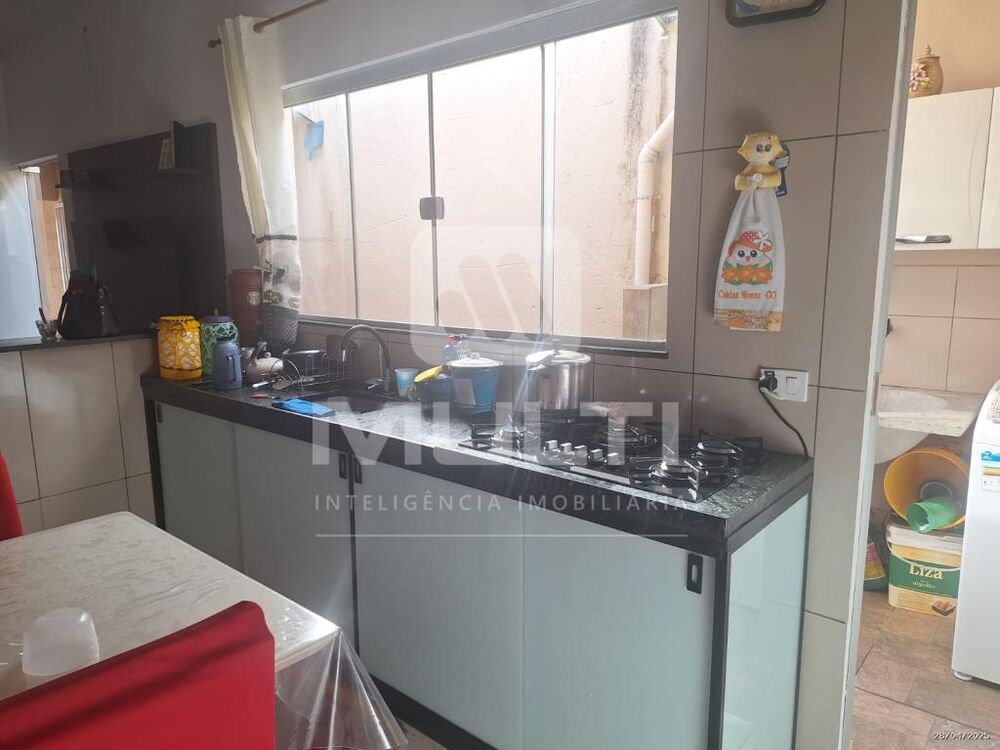 Casa à venda com 2 quartos, 90m² - Foto 11