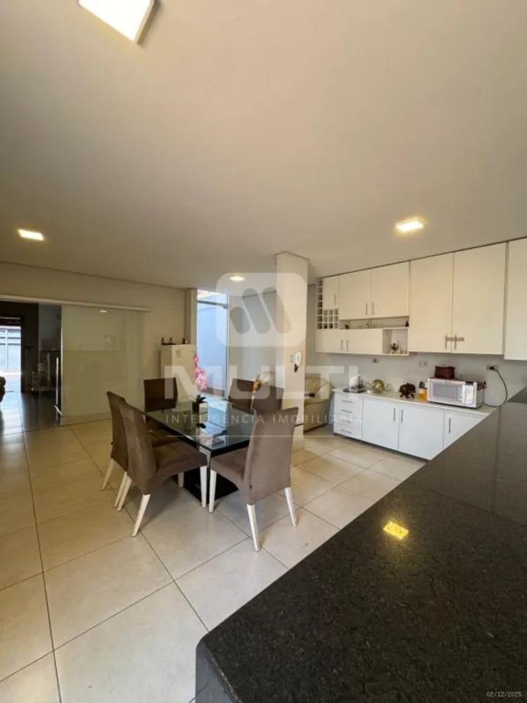Casa, 5 quartos, 220 m² - Foto 8
