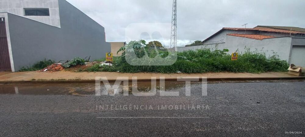 Terreno, 300 m² - Foto 1