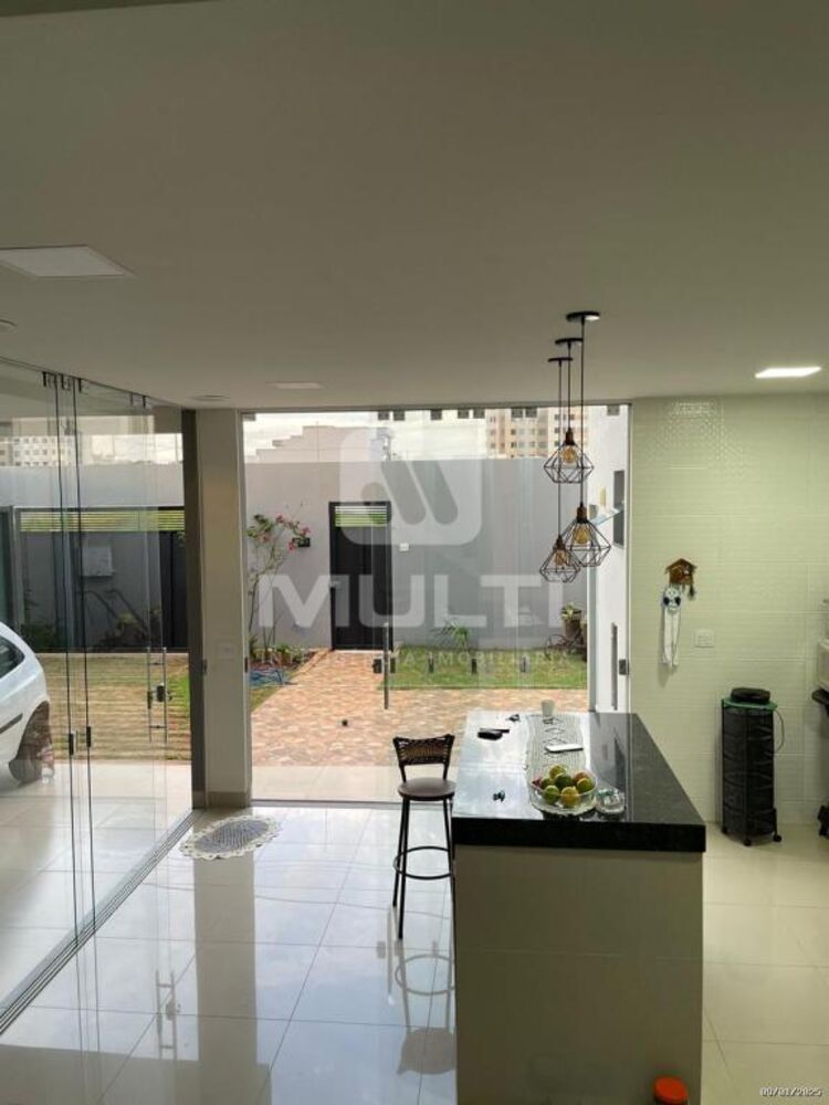 Casa, 4 quartos, 240 m² - Foto 2