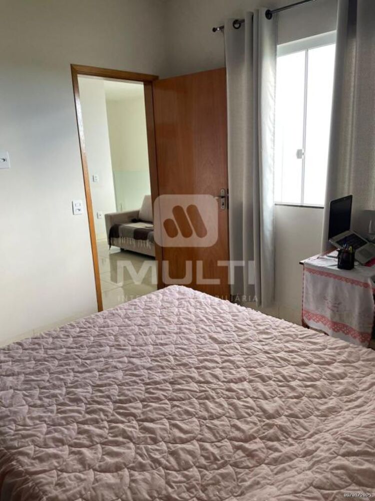 Casa, 4 quartos, 240 m² - Foto 12