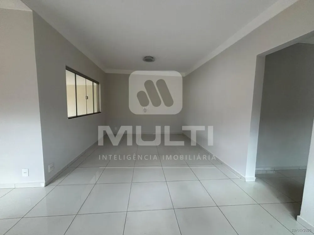Casa, 4 quartos, 261 m² - Foto 1