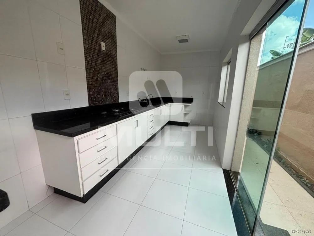 Casa, 4 quartos, 261 m² - Foto 4